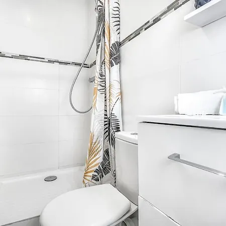 Homey Blue - Petit Studio - Proche Tram - Proche Frontiere - Wifi - Confortable 盖拉德