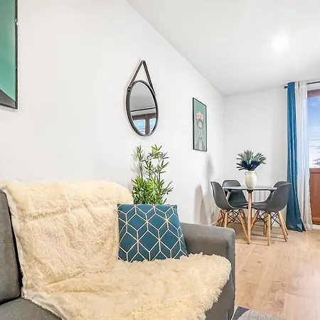 Homey Blue - Petit Studio - Proche Tram - Proche Frontiere - Wifi - Confortable Apartman *